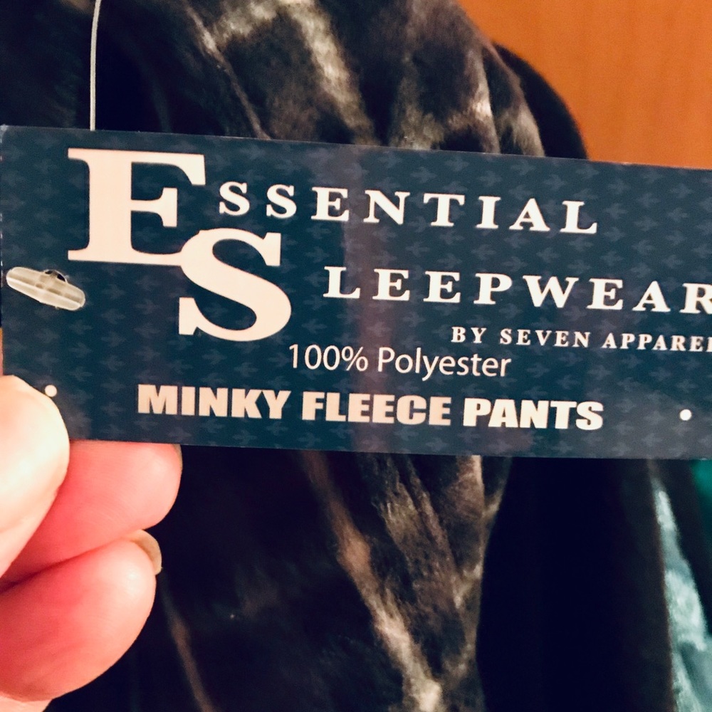 7 Apparel Essential Sleepwear Minky Plaid Pants - Picture 5 of 6